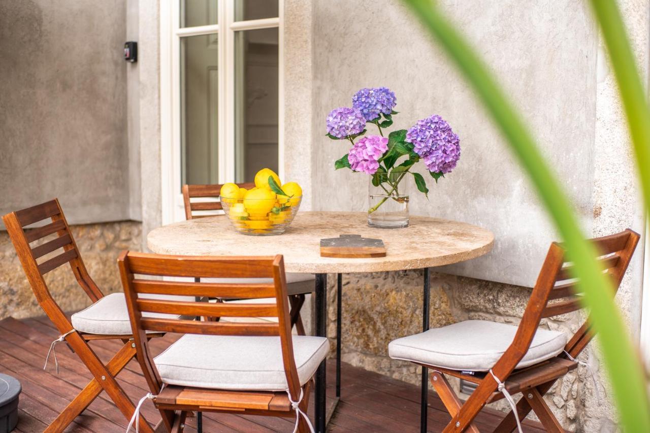 Paraiso Garden Suite--- Spacious & Downtown Porto Exterior photo